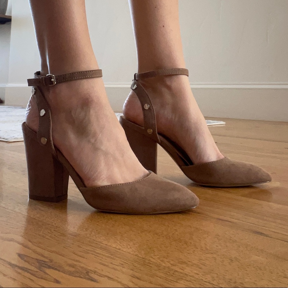 Nine West block heels- size 7 1/2-  color Tan suede